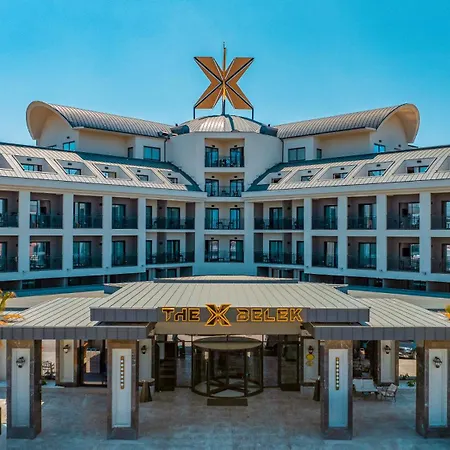 The X فندق